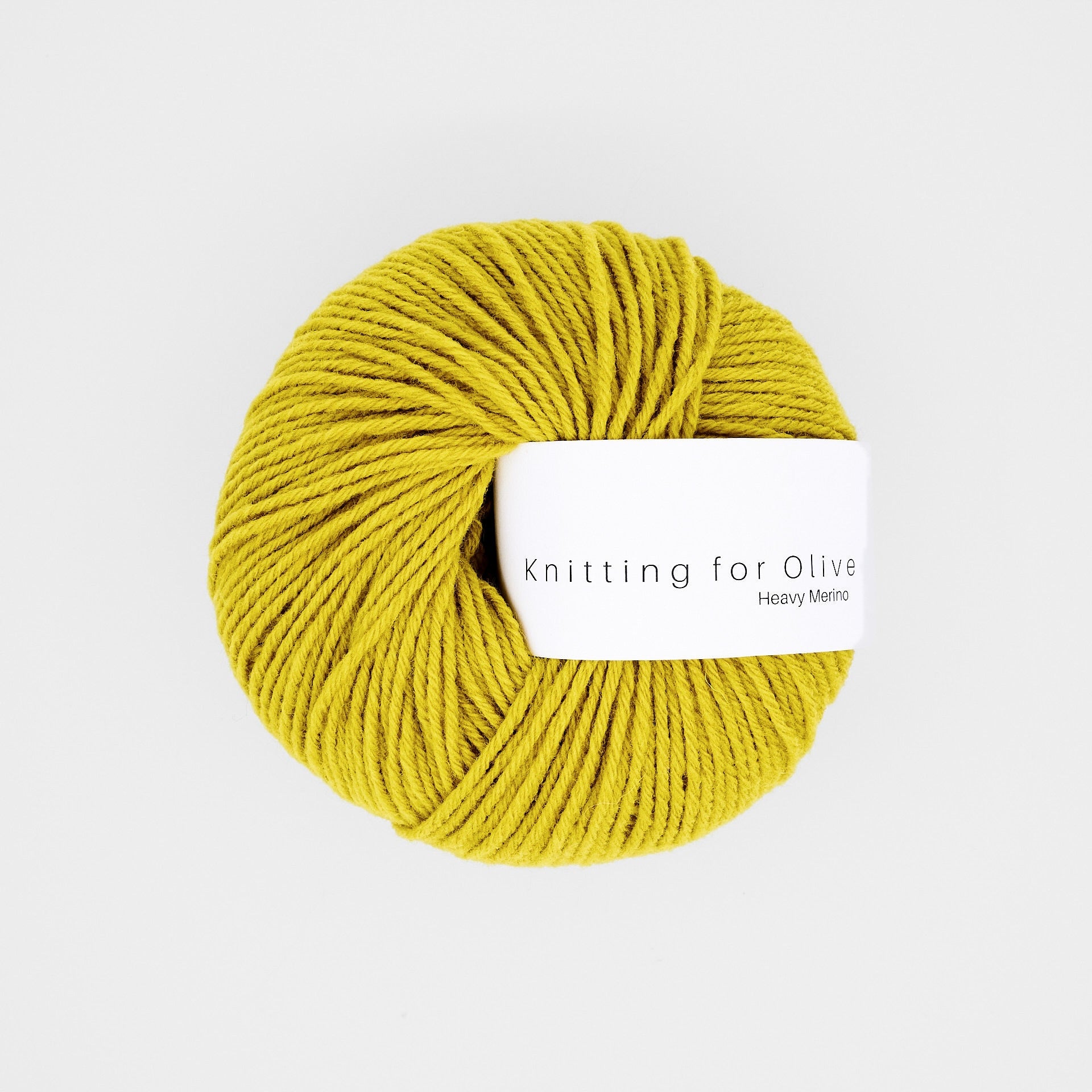Knitting for Olive Heavy Merino Umami Yellow ile yumuşak dokulu ve canlı sarı örgüler yapın.