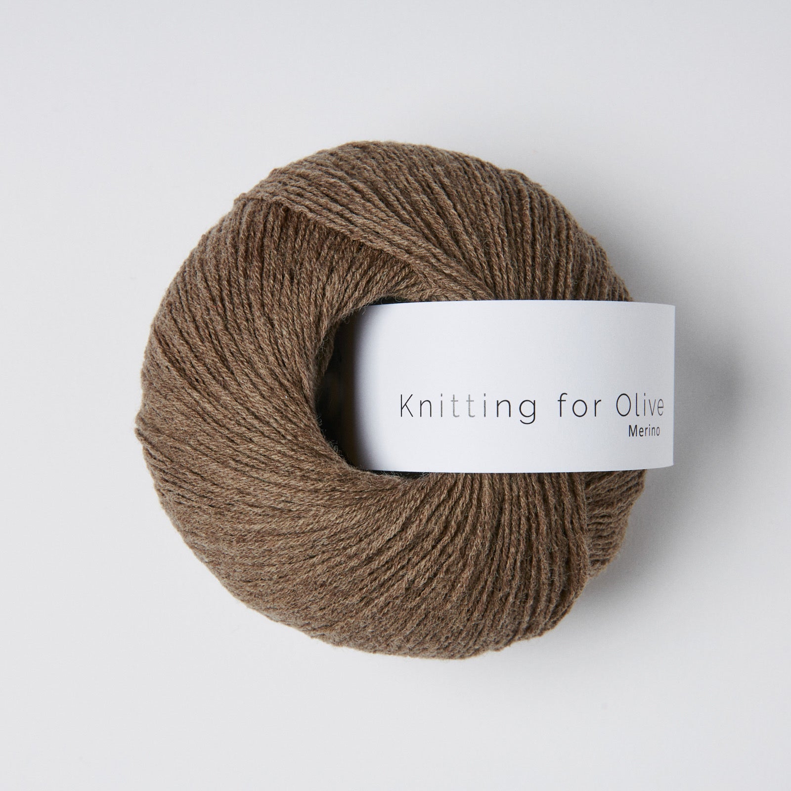 Knitting for Olive Merino Bark ile doğal tonlarda yumuşacık ve zamansız bir örgü deneyimi.