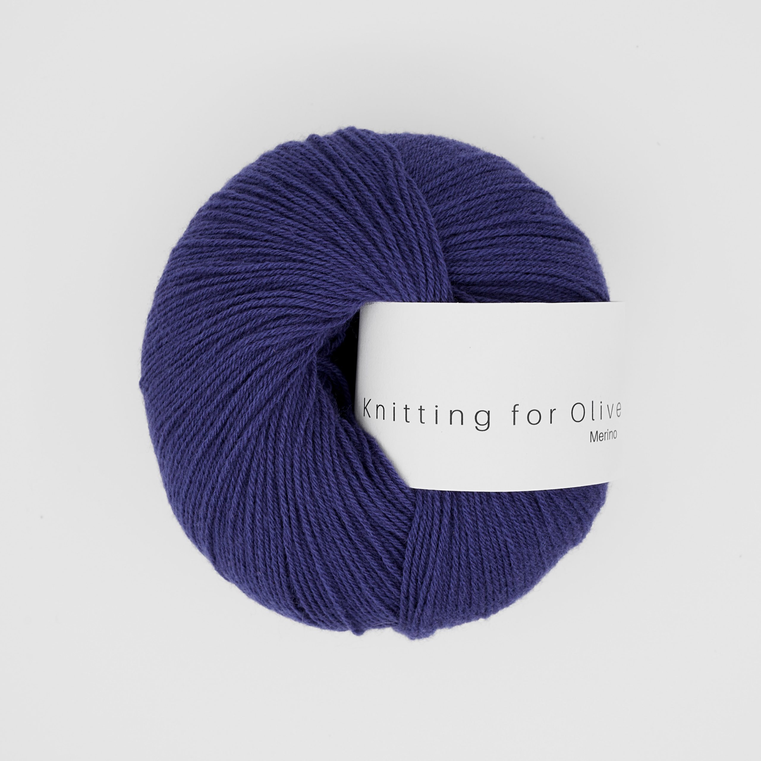 Yumuşacık Knitting for Olive Merino ipliğinin zarif French Anemone tonuyla örgülerinize şıklık katın.