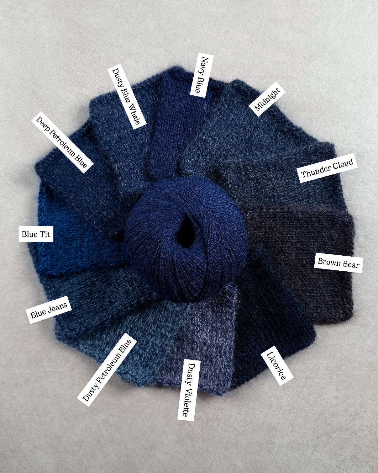 Knitting for Olive Merino Navy Blue ile yumuşak, dayanıklı ve zarif mavi tonunda el işlerinize kalite katın.
