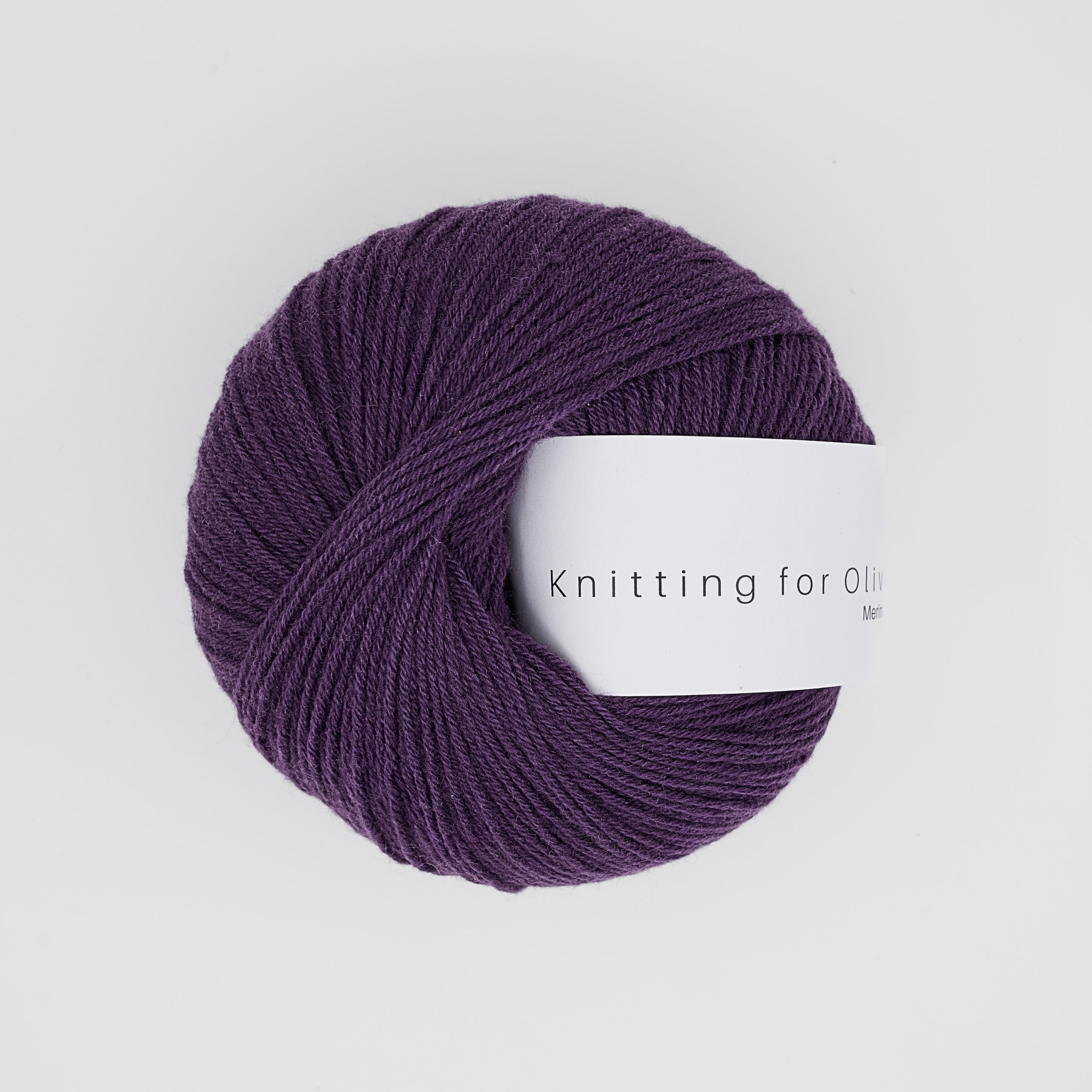 Knitting for Olive Merino Plum ile yumuşak, dayanıklı ve zengin erik tonlu lüks iplik.