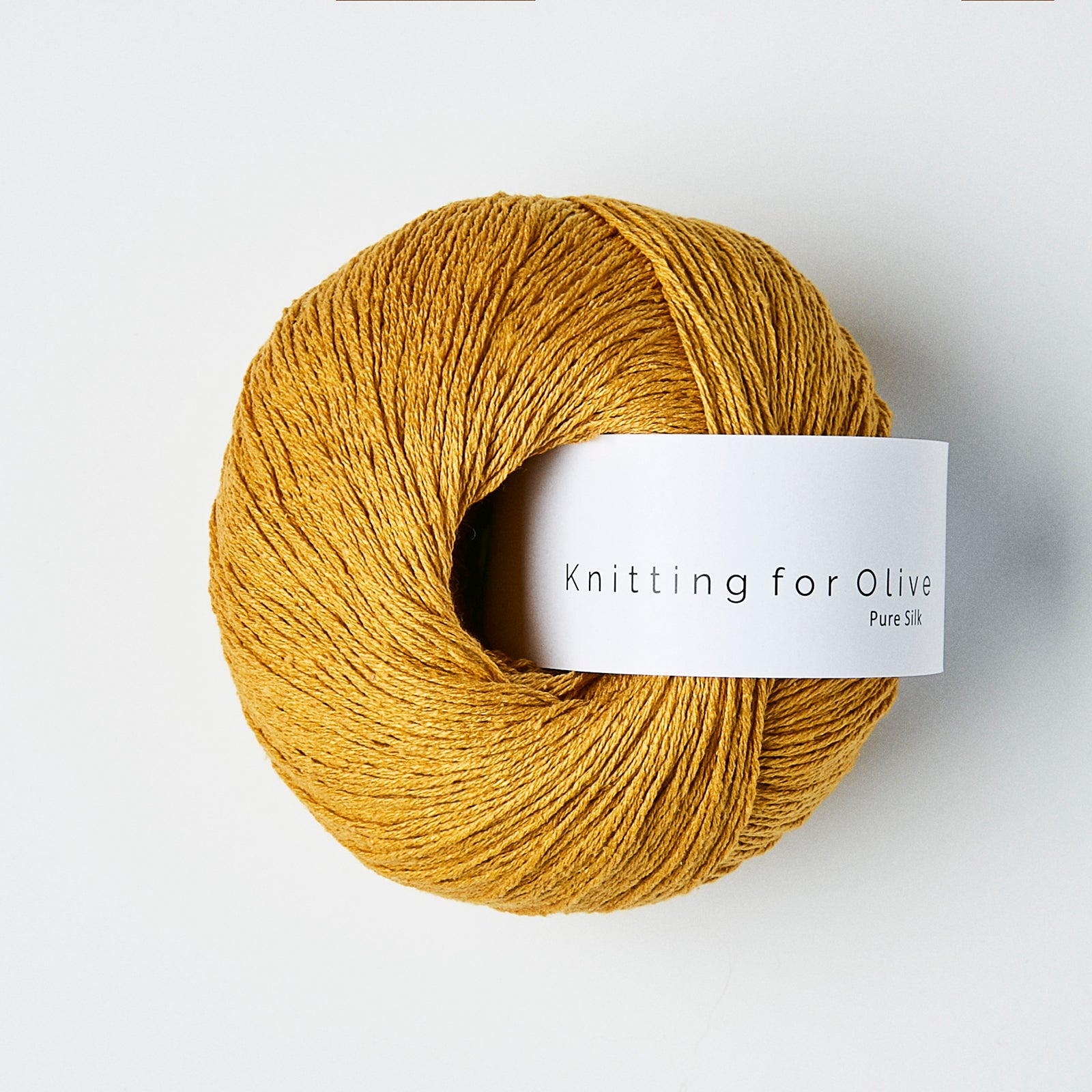 Knitting for Olive saf ipek iplik, canlı sarı tonuyla özel projelerinize lüks ve pürüzsüz bir dokunuş katar.
