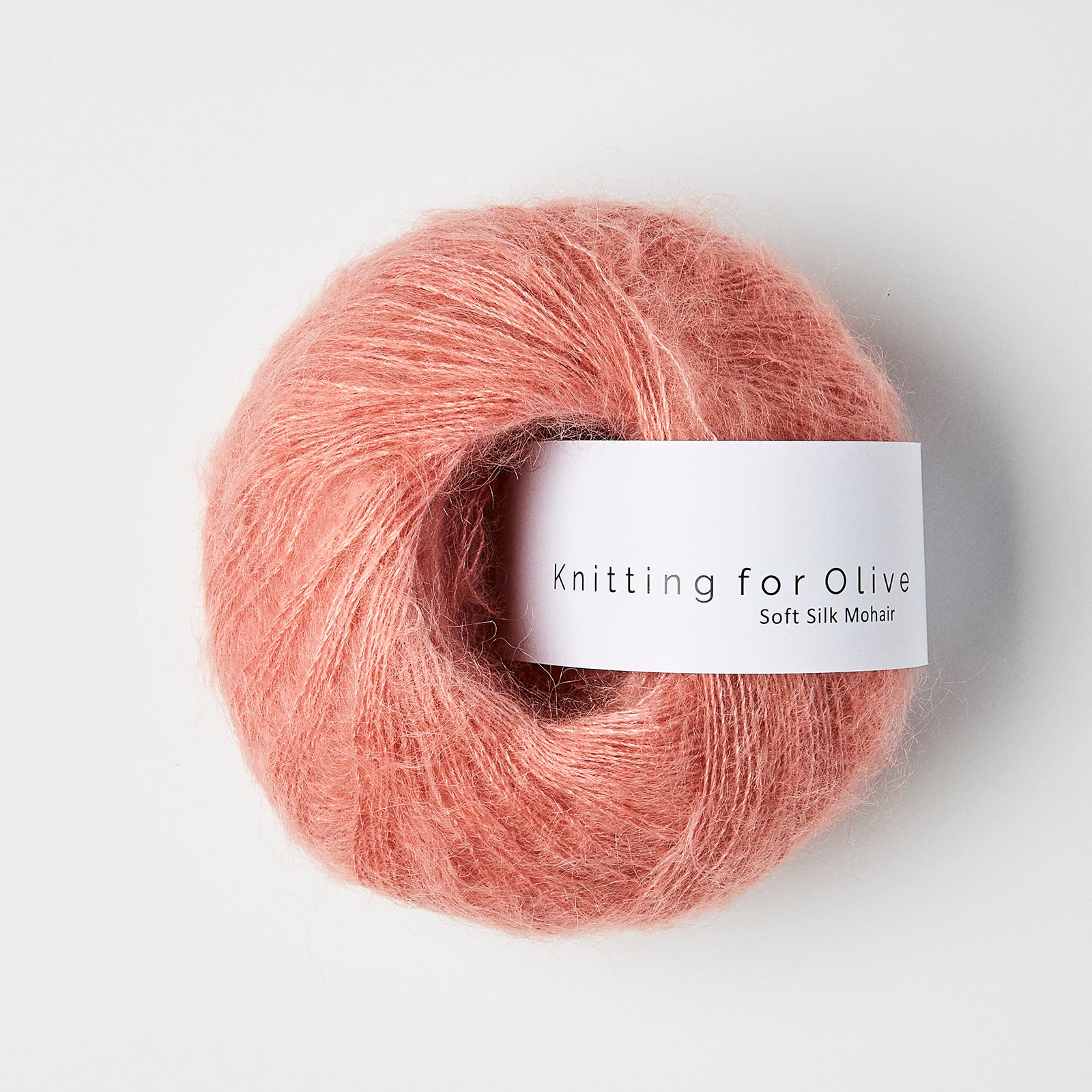 Knitting for Olive Soft Silk Mohair Flamingo ile projelerinize eşsiz yumuşaklık ve ışıltı katın.