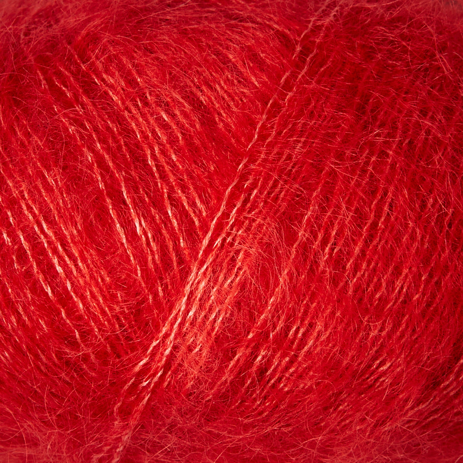 Knitting for Olive Soft Silk Mohair ile kırmızı kuş üzümü tonunda yumuşak ve hafif bir dokunuş.