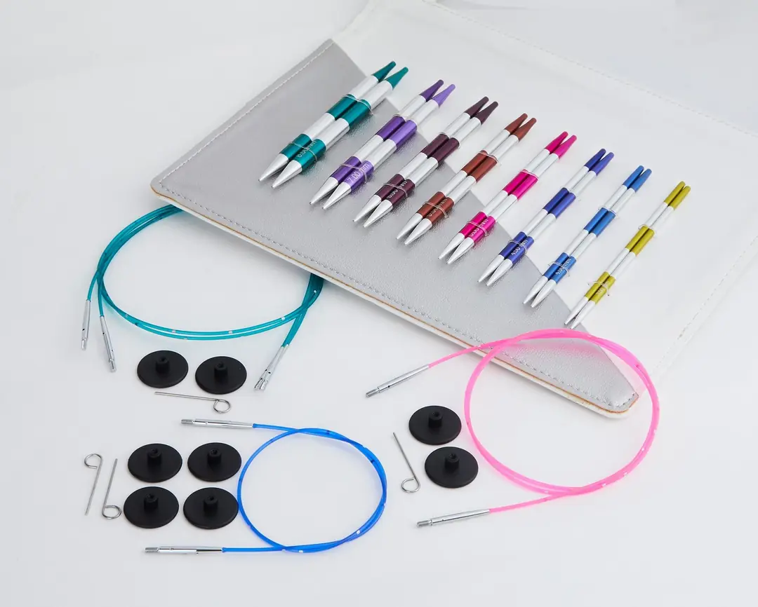 KNITPRO SMARTSTIX Deluxe Set ile ergonomik ve kaymaz örgü şişleriyle konforlu örgü keyfi.