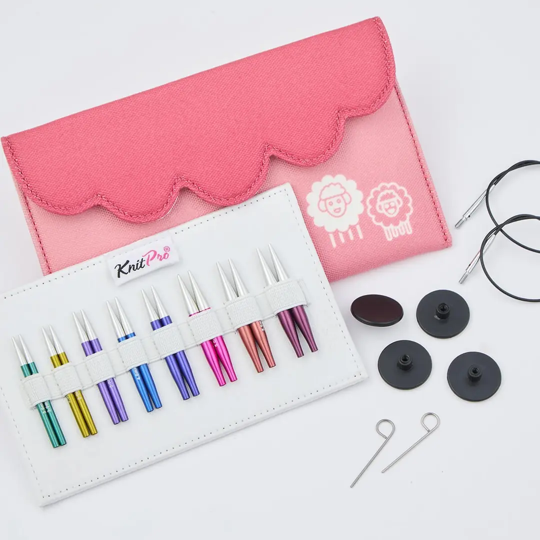 KNITPRO ZING Mini 5 cm değiştirilebilir misinalı set, taşınabilir ve esnek örgü deneyimi sunar.