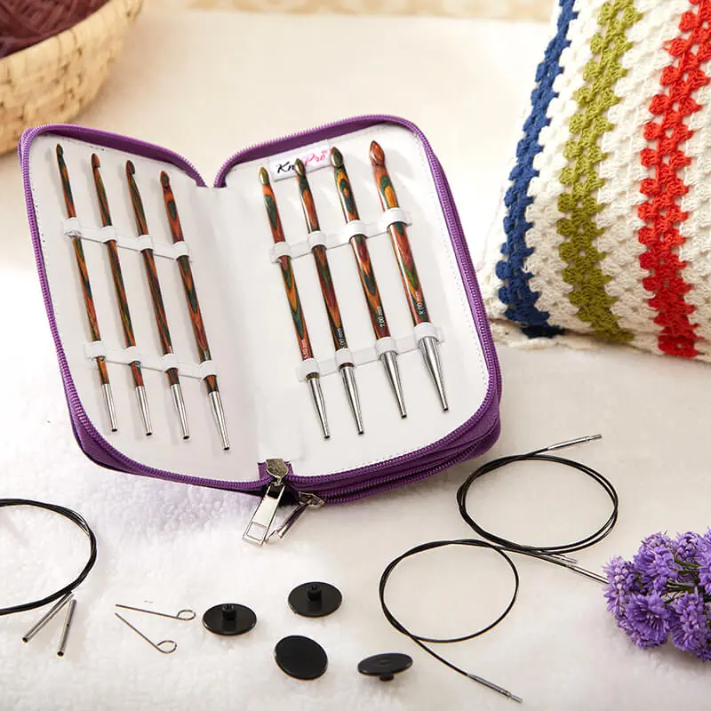 KNITPRO SYMFONIE 20670, pürüzsüz ahşabı ve ergonomik tasarımıyla Tunus işi projelerde konfor ve hassasiyet sunar.
