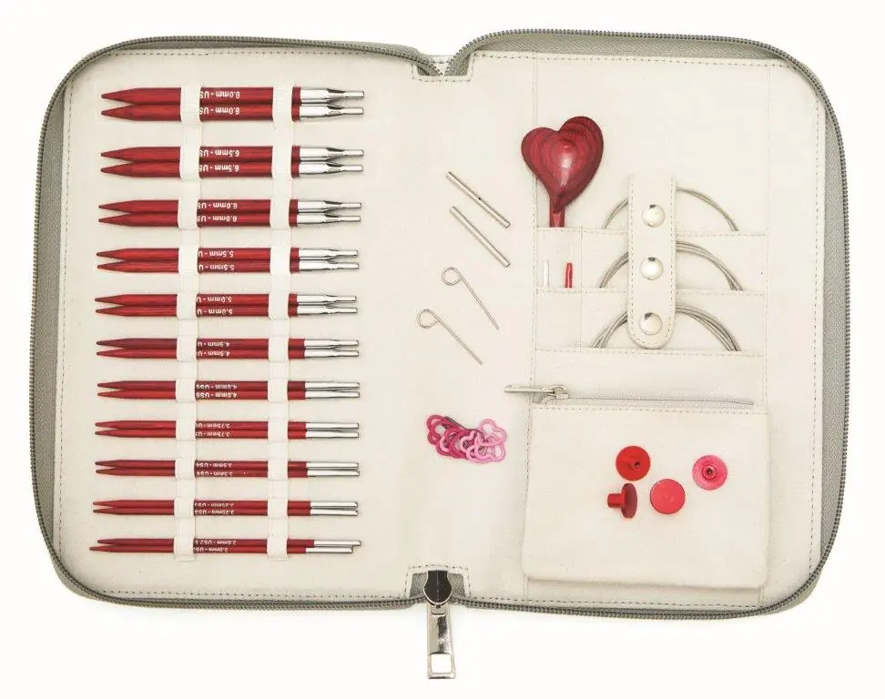 KNITPRO AMORE 13 cm normal uçlu değiştirilebilir misinalı şiş seti ile konforlu ve pürüzsüz örgü keyfi.